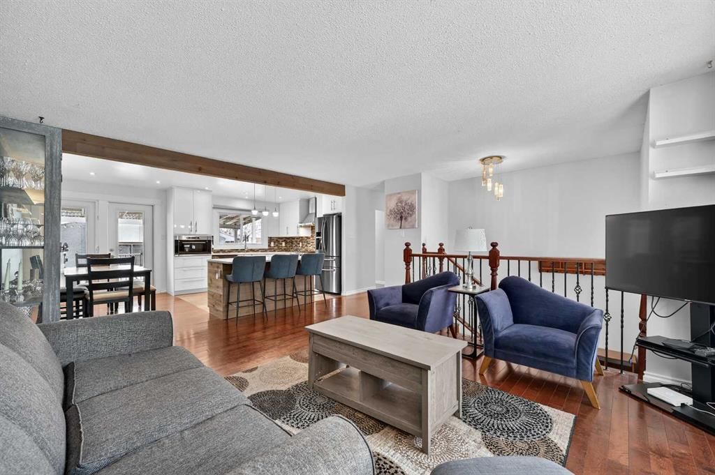 235 Allan Crescent SE, Calgary — photo 3 of 21