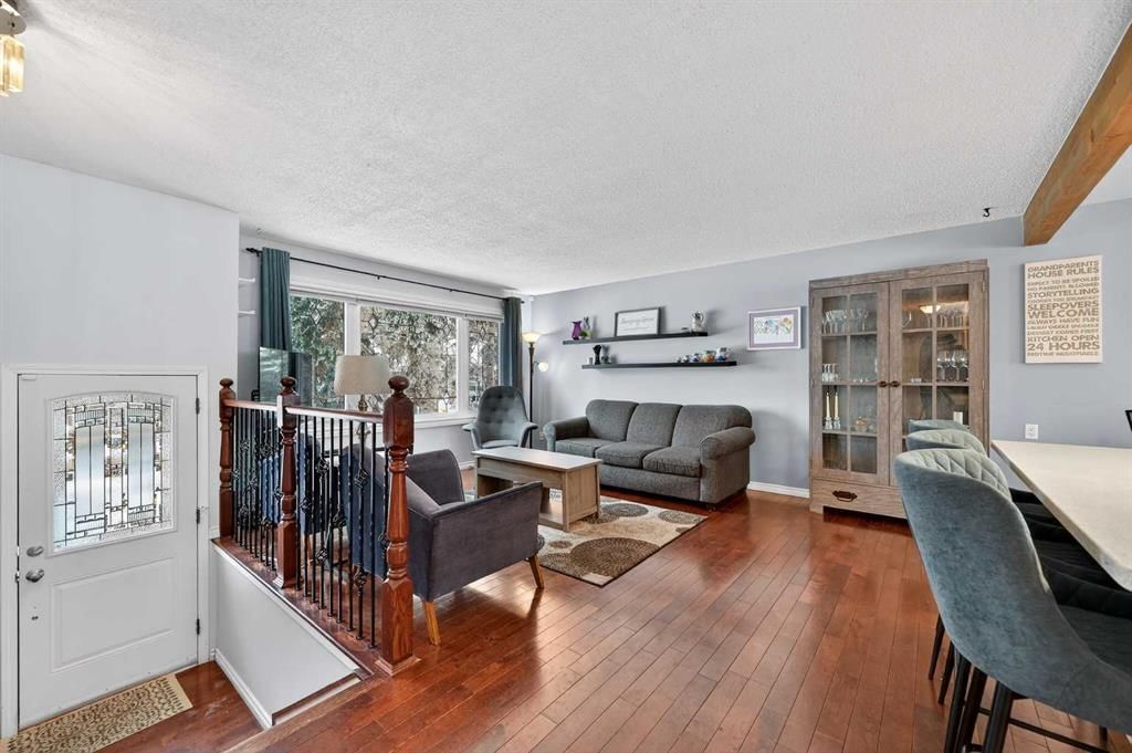235 Allan Crescent SE, Calgary — photo 4 of 21