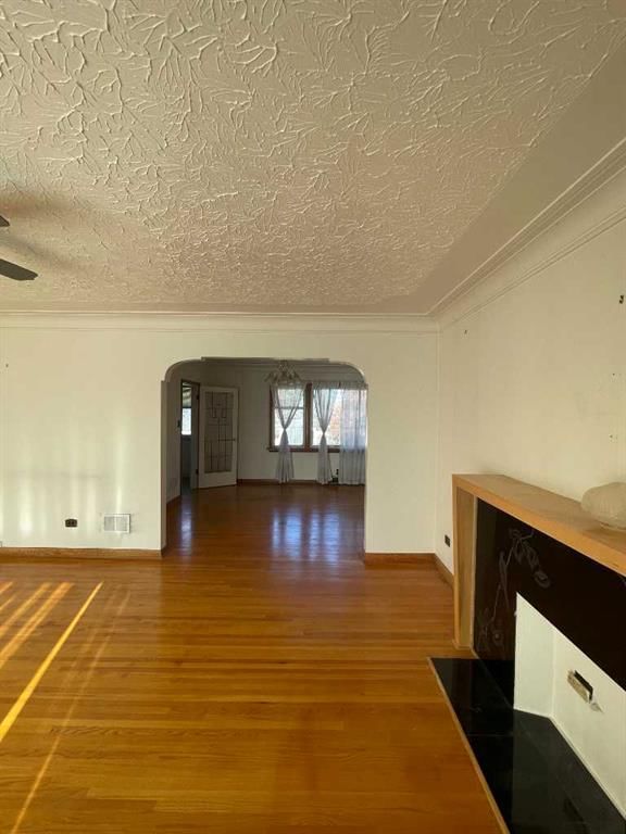 2424 17 Avenue SW, Calgary — photo 5 of 19