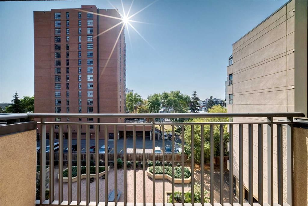 504, 111 14 Avenue SE, Calgary — main listing photo