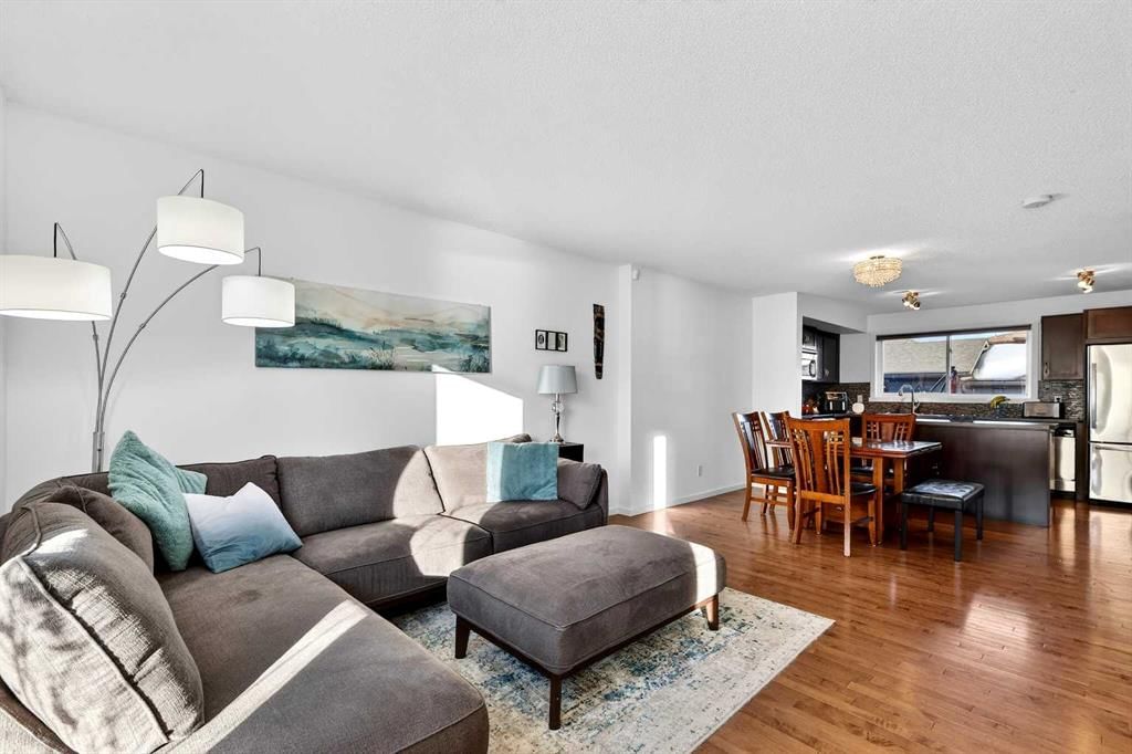 222 Walden Gate SE, Calgary — photo 2 of 22