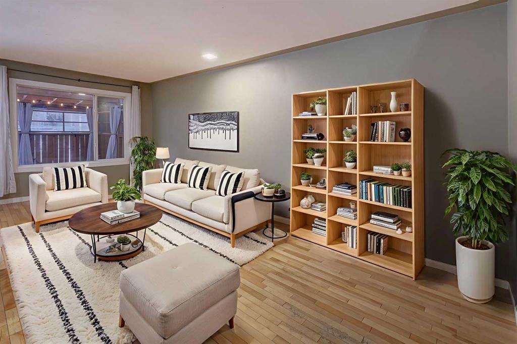 11065 Hidden Valley Drive NW, Calgary — photo 3 of 38