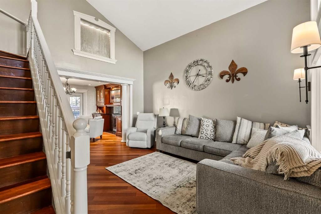 25 McKinley Bay SE, Calgary — photo 4 of 50