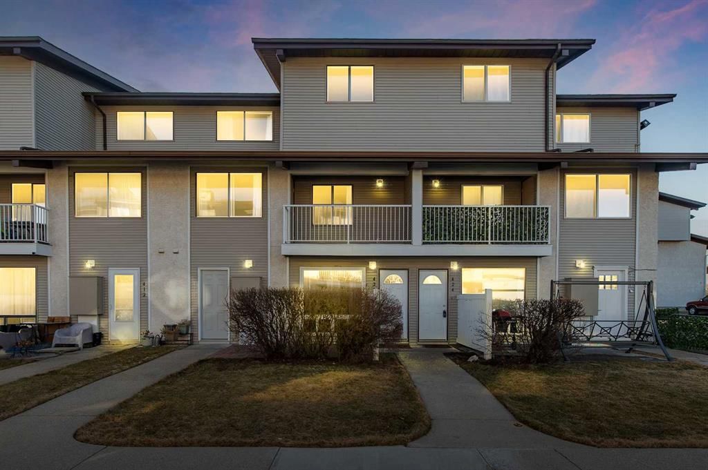 423, 200 Brookpark Drive SW, Calgary — main listing photo