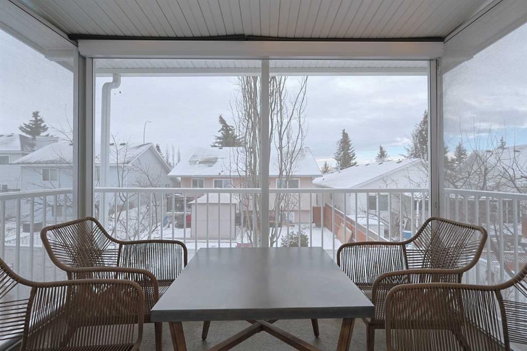 252 Citadel Park NW, Calgary — photo 4 of 48