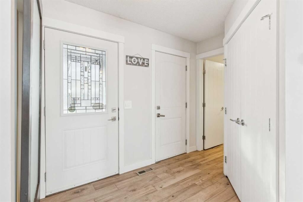 157 Chaparral Court SE, Calgary — photo 5 of 50