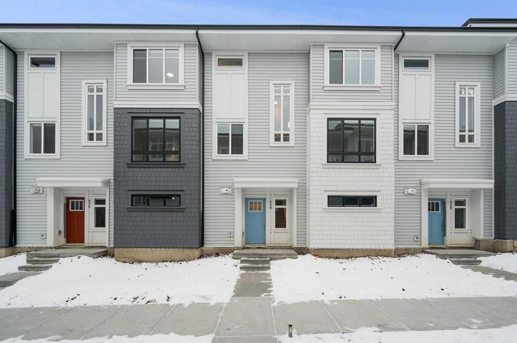 #210, 857 Belmont Drive SW, Calgary — photo 2 of 22