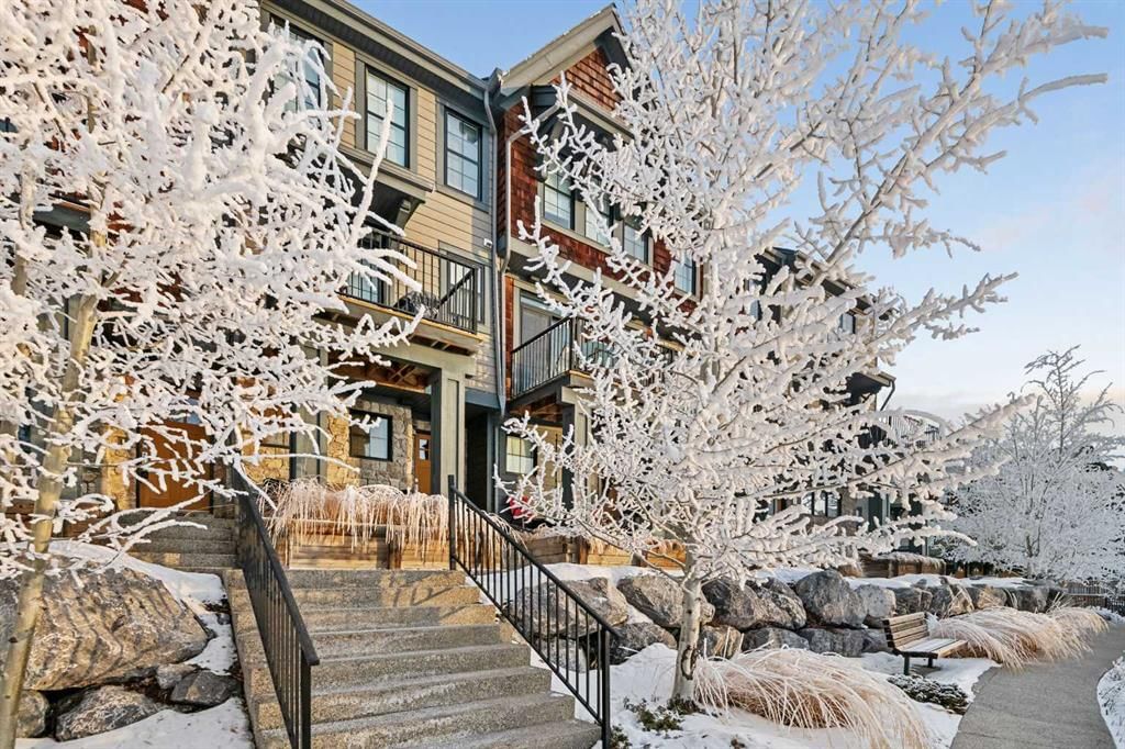 111 Ascot Point SW, Calgary — photo 4 of 40