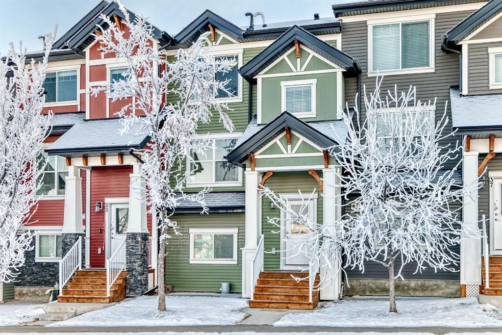 35 Nolan Hill Boulevard, Calgary — main listing photo