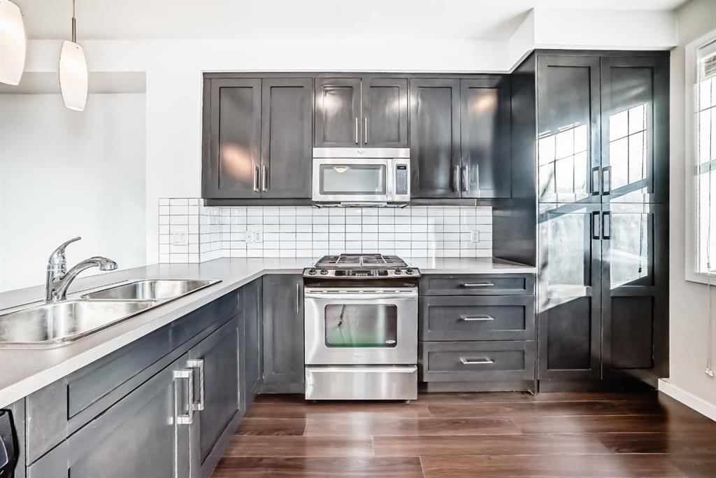 35 Nolan Hill Boulevard, Calgary — photo 4 of 29