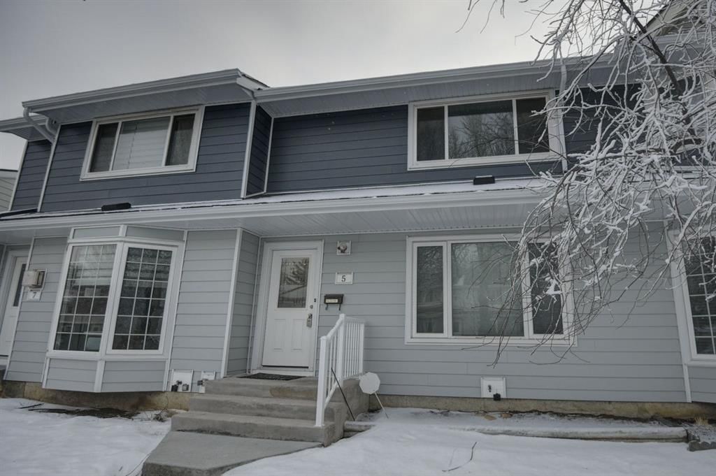 5 Bermuda Lane NW, Calgary — photo 3 of 30