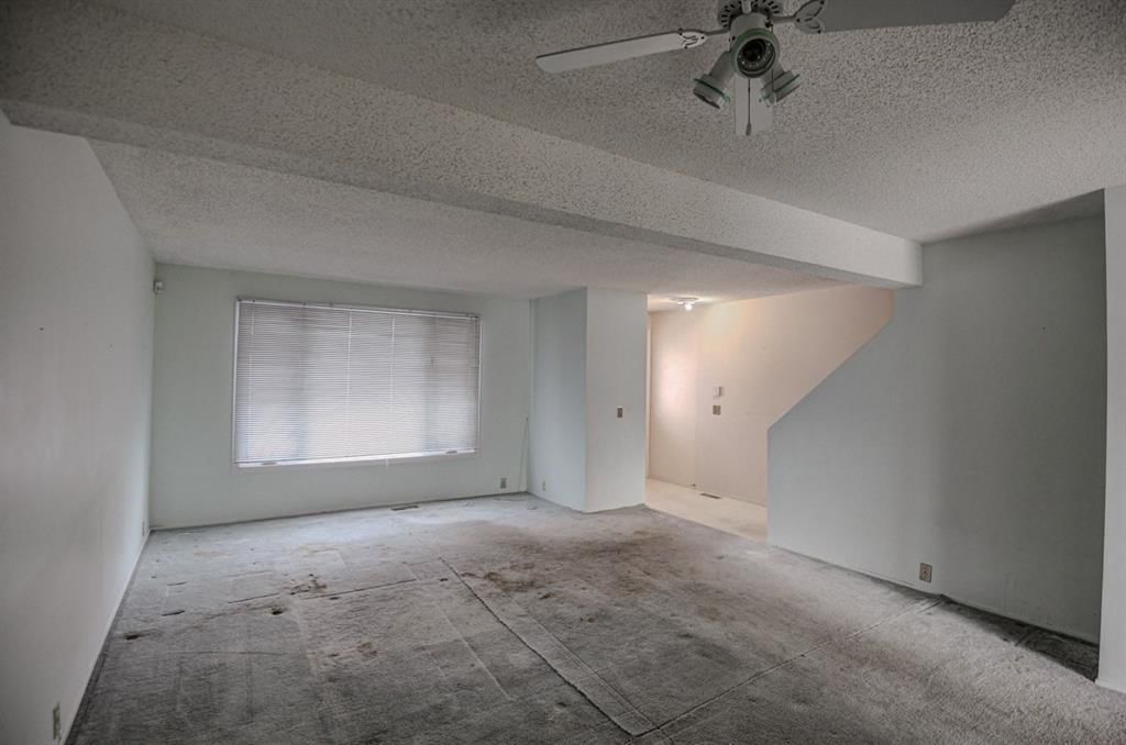 5 Bermuda Lane NW, Calgary — photo 5 of 30
