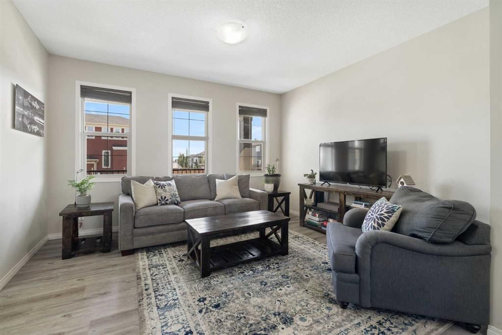 211 Evanscrest Way NW, Calgary — photo 3 of 34