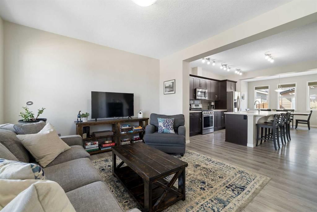 211 Evanscrest Way NW, Calgary — photo 5 of 34