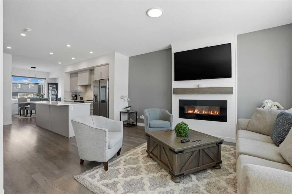 20652 Main Street SE, Calgary — photo 4 of 43