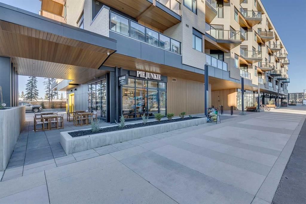 615, 8230 Broadcast Avenue SW, Calgary — photo 4 of 30