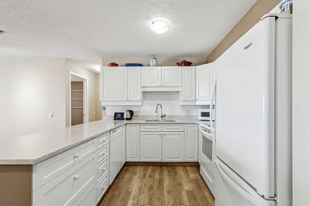 1221, 1818 Simcoe Boulevard SW, Calgary — photo 4 of 39