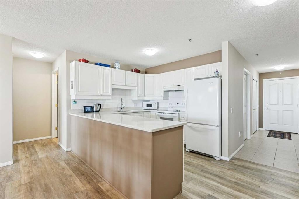 1221, 1818 Simcoe Boulevard SW, Calgary — photo 5 of 39