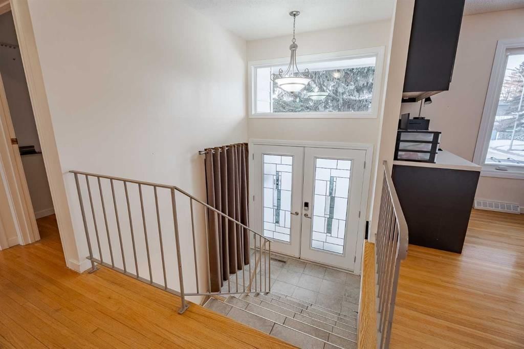 3335 Boulton Road NW, Calgary — photo 2 of 41