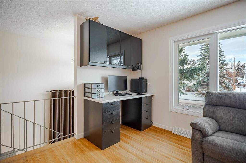 3335 Boulton Road NW, Calgary — photo 5 of 41