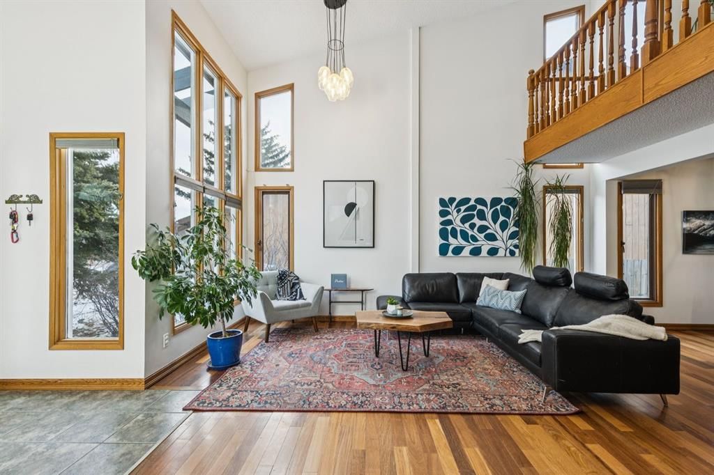 715 Coach Bluff Crescent SW, Calgary — main listing photo