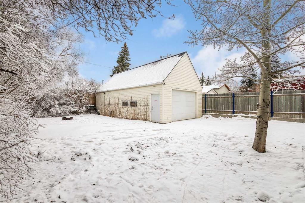 2810 9 Avenue SE, Calgary — photo 2 of 45