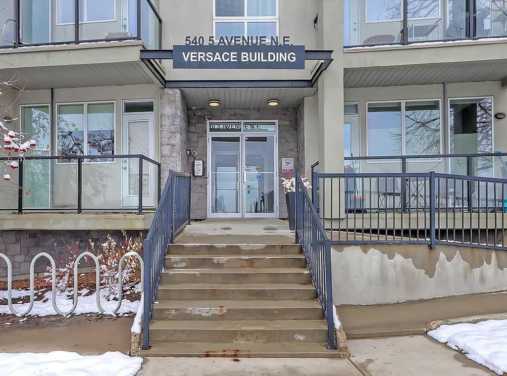 302, 540 5 Avenue NE, Calgary — photo 2 of 33