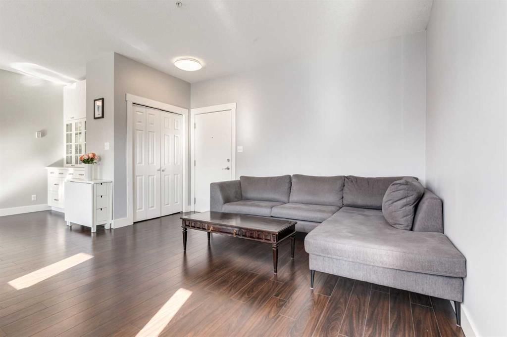 201, 3501 15 Street SW, Calgary — photo 4 of 21