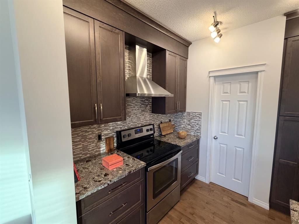 188 Walden Parade SE, Calgary — photo 4 of 33