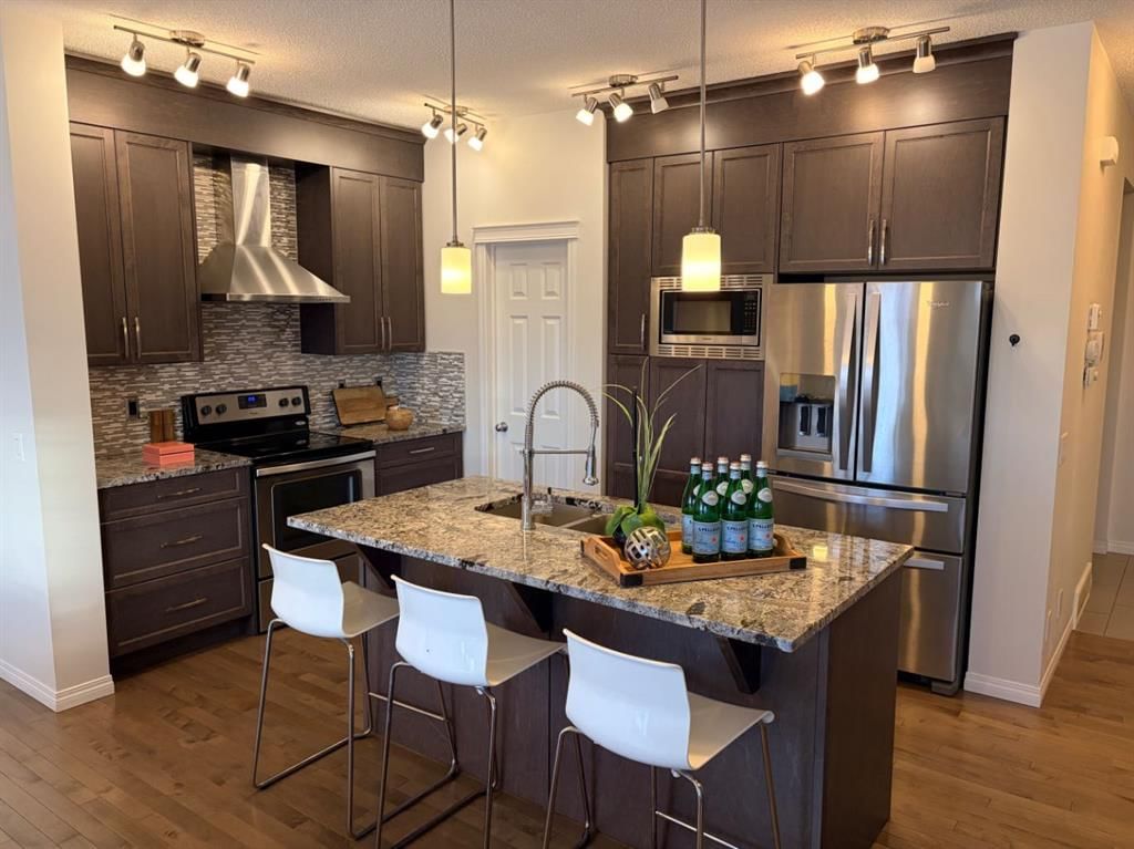 188 Walden Parade SE, Calgary — photo 5 of 33
