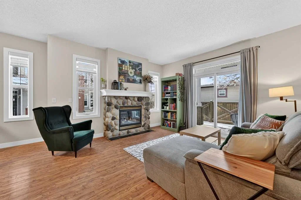 201, 39 Hidden Creek Place NW, Calgary — photo 5 of 33