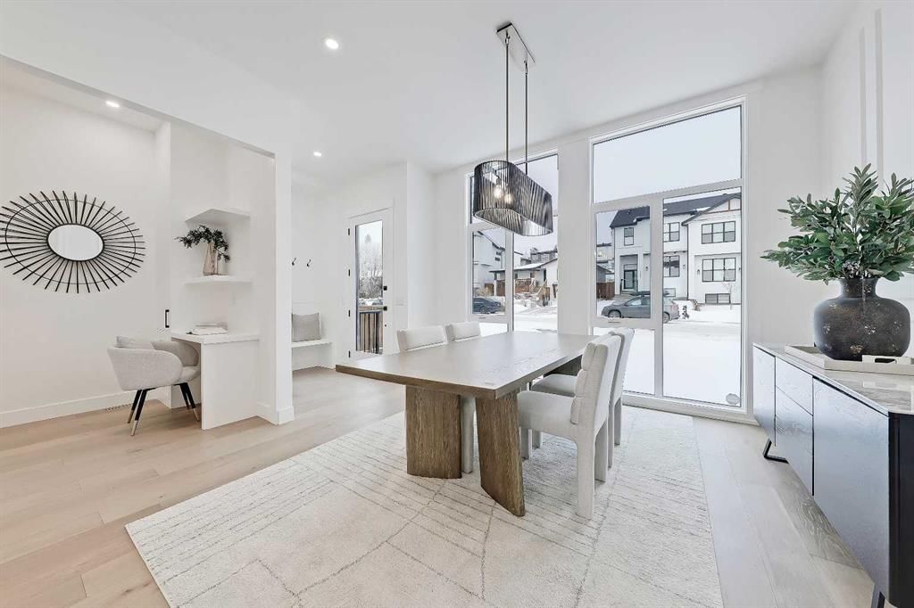 5007 21 Avenue NW, Calgary — photo 3 of 49