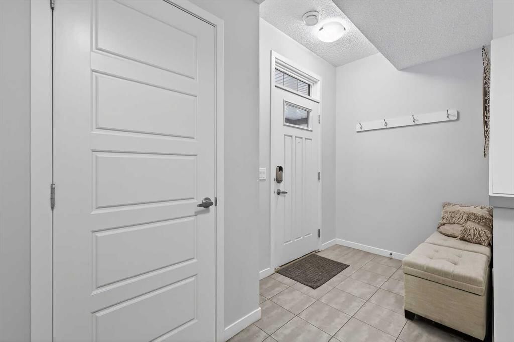 228 New Brighton Walk SE, Calgary — photo 2 of 31