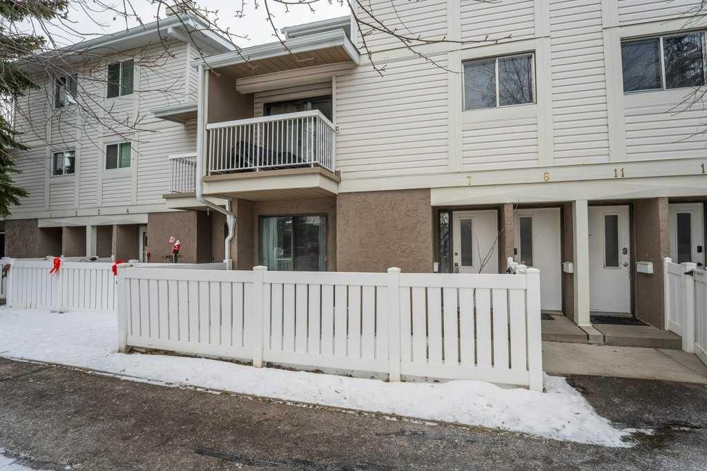 7, 3015 51 Street SW, Calgary — photo 2 of 24