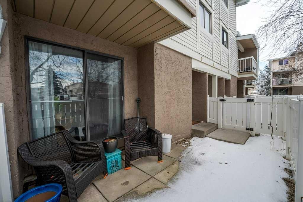 7, 3015 51 Street SW, Calgary — photo 4 of 24