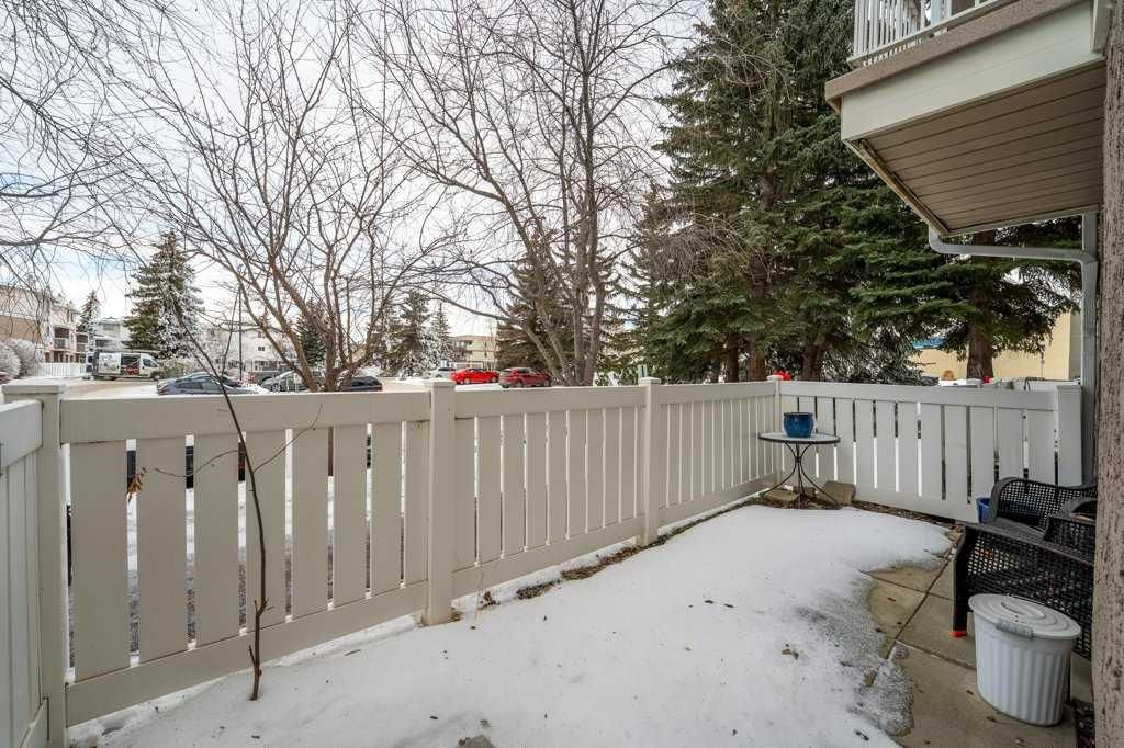 7, 3015 51 Street SW, Calgary — photo 5 of 24