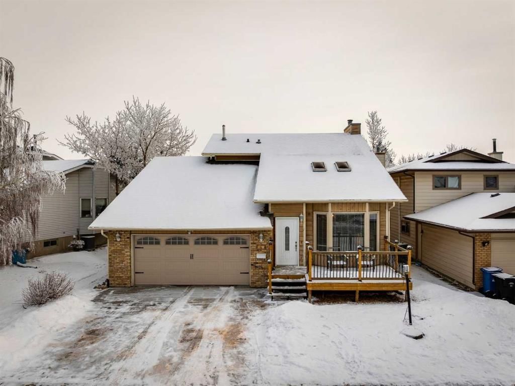 16 Bedwood Rise NE, Calgary — photo 2 of 50