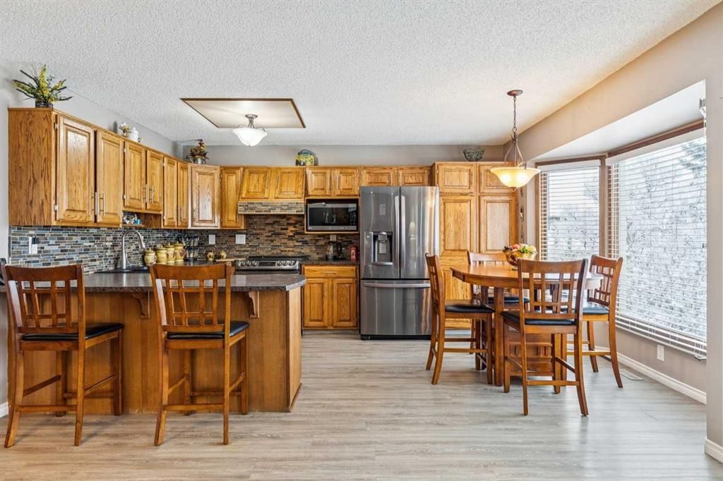 16 Bedwood Rise NE, Calgary — photo 4 of 50