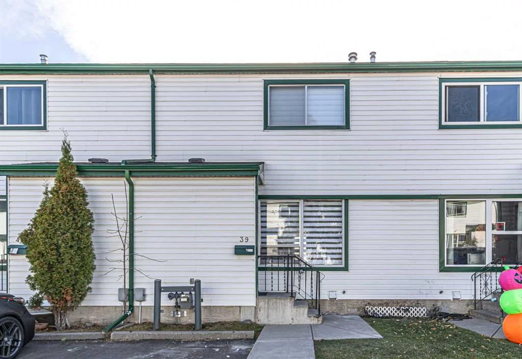 39, 100 Pennsylvania Road SE, Calgary — main listing photo
