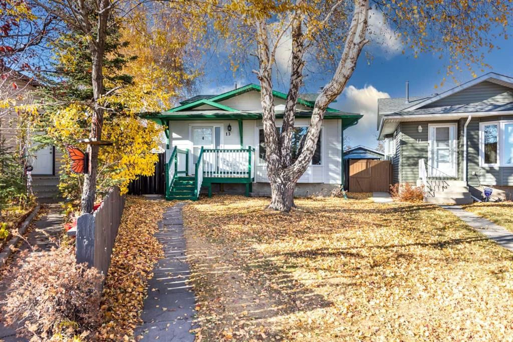 13 Martingrove Court NE, Calgary — photo 3 of 50