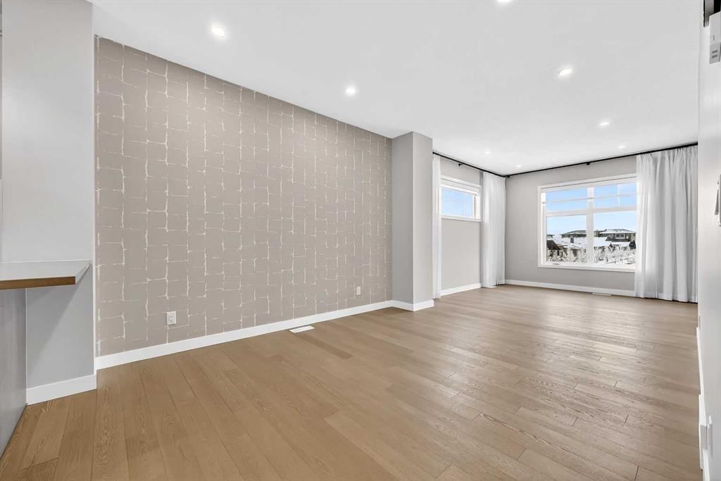 591 Mahogany Road SE, Calgary — photo 5 of 34