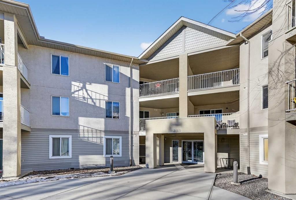 107, 3000 Citadel Meadow Point NW, Calgary — photo 2 of 36
