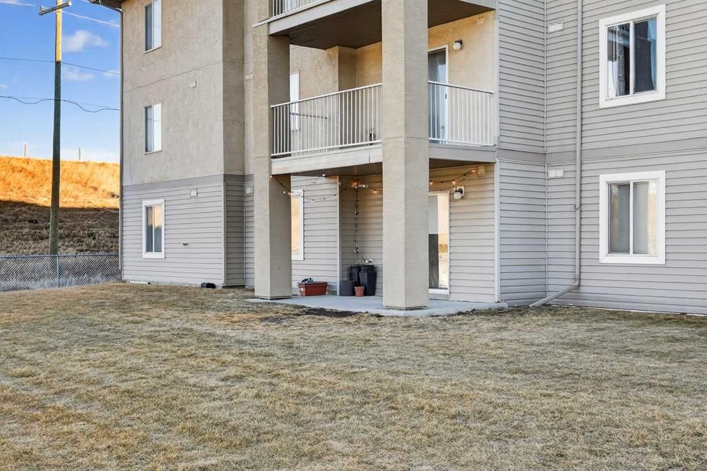 107, 3000 Citadel Meadow Point NW, Calgary — photo 5 of 36