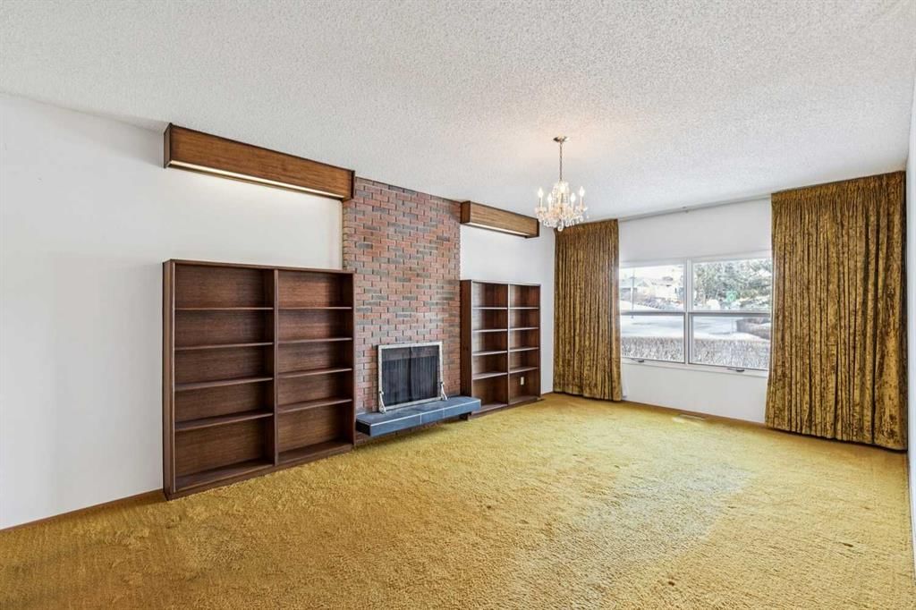 272 Thames Close NW, Calgary — photo 4 of 36