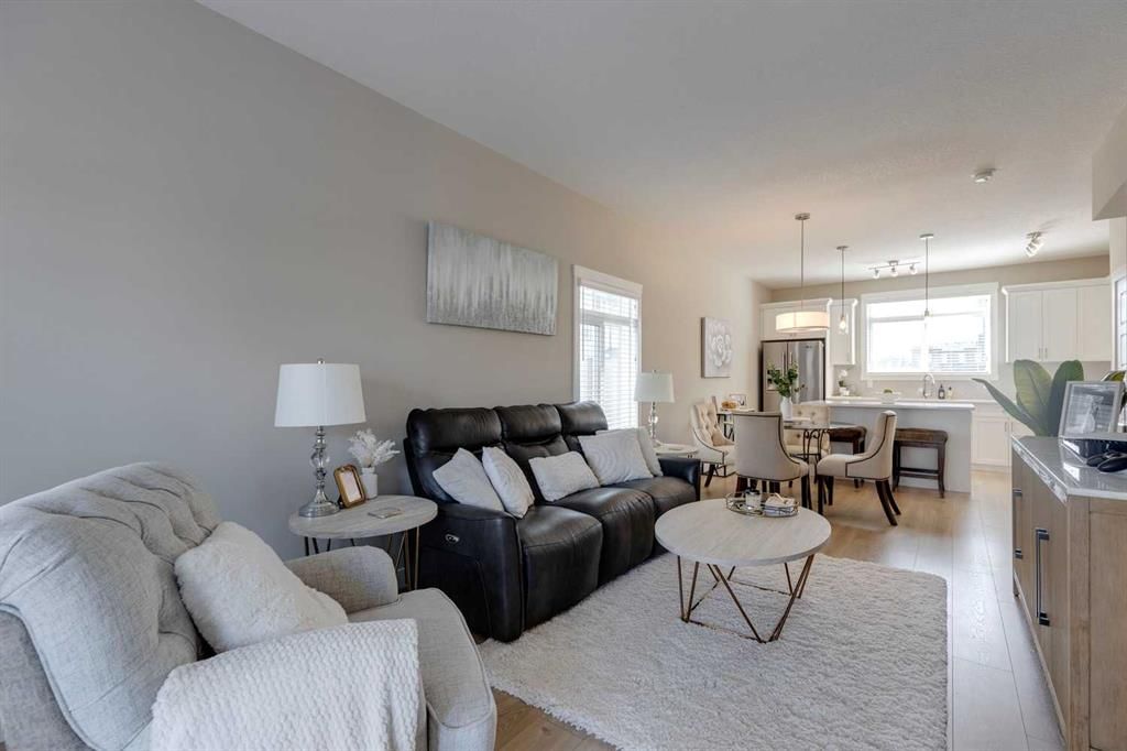 19 Sage Bluff Gate NW, Calgary — photo 4 of 23