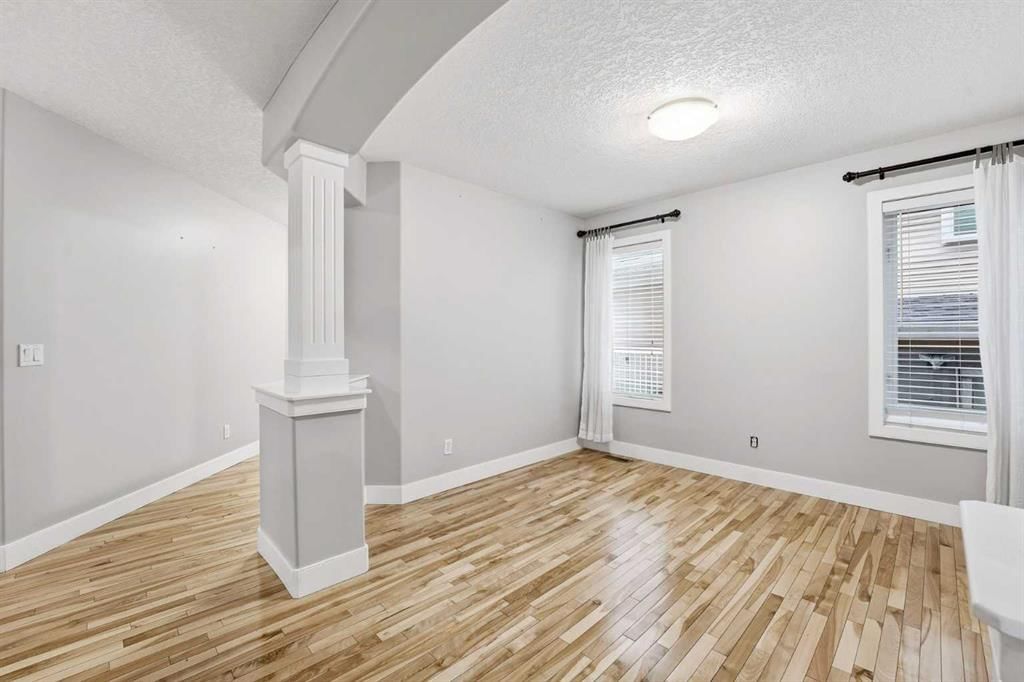 32 Evanscove Heights NW, Calgary — photo 4 of 46