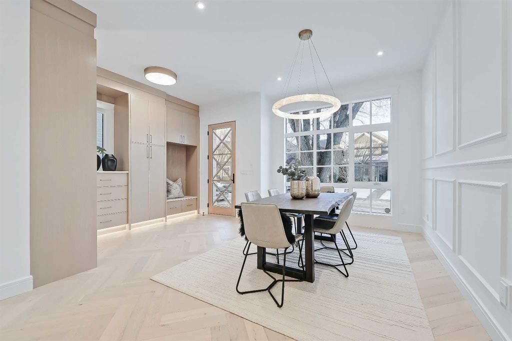 1741 48 Avenue SW, Calgary — photo 4 of 49