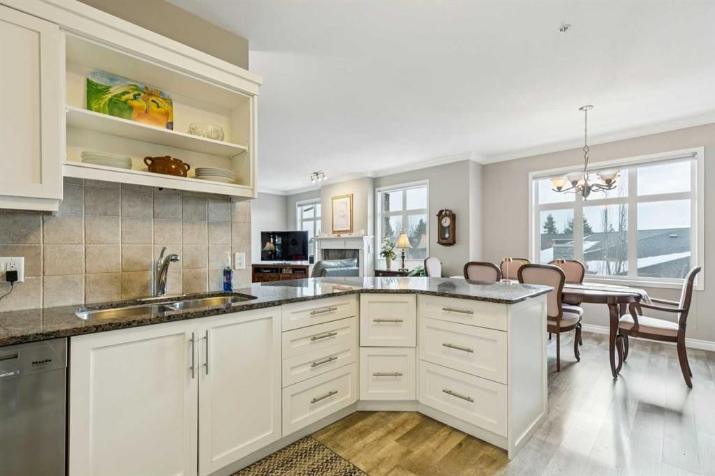1303, Lake Fraser Court SE, Calgary — photo 4 of 35