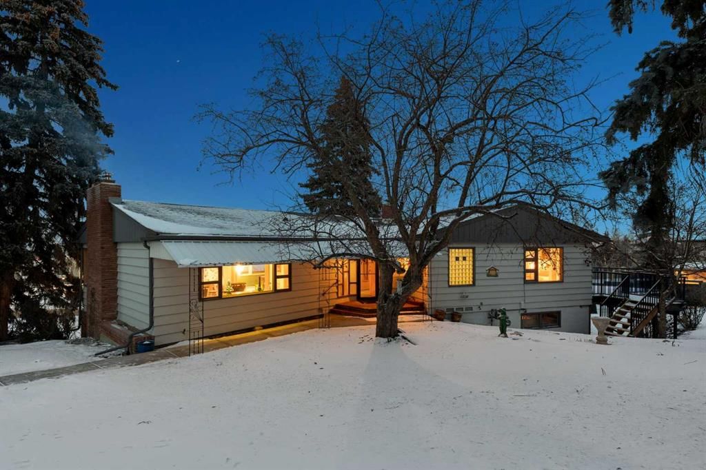 2307 Sunset Avenue SW, Calgary — main listing photo