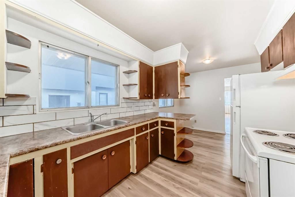 2236 37 Street SW, Calgary — photo 5 of 32